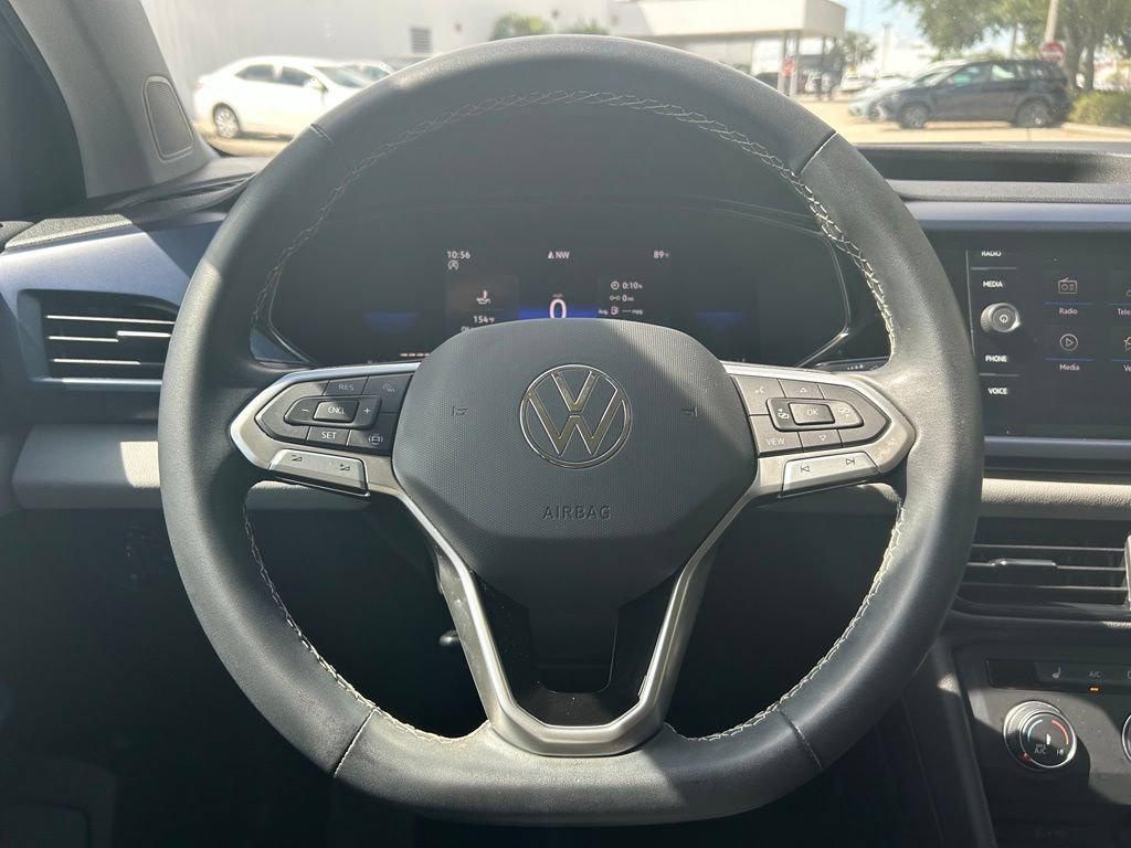 Certified 2022 Volkswagen Taos SE FWD image 20
