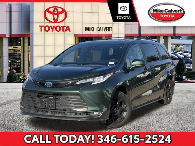 Used 2025 Toyota Sienna XLE Woodland Edition