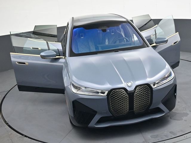 Used 2023 BMW iX xDrive50 w/ Premium Package image 38
