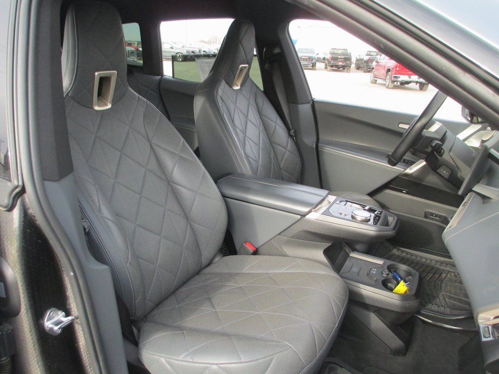 Used 2022 BMW iX xDrive50 w/ Premium Package image 20