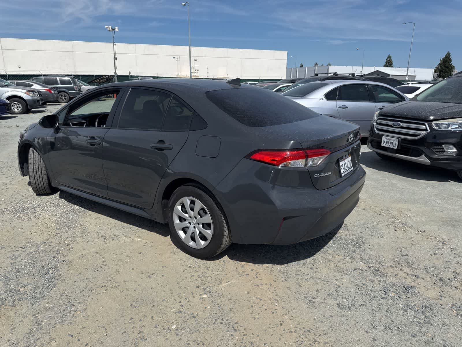 Used 2023 Toyota Corolla LE w/ Carpet Mat Package (TMS) FWD image 5