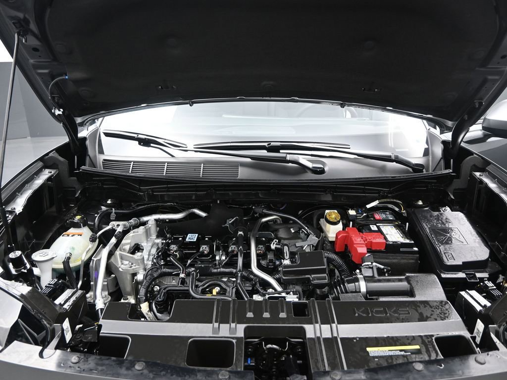 Used 2025 Nissan Kicks SV image 16