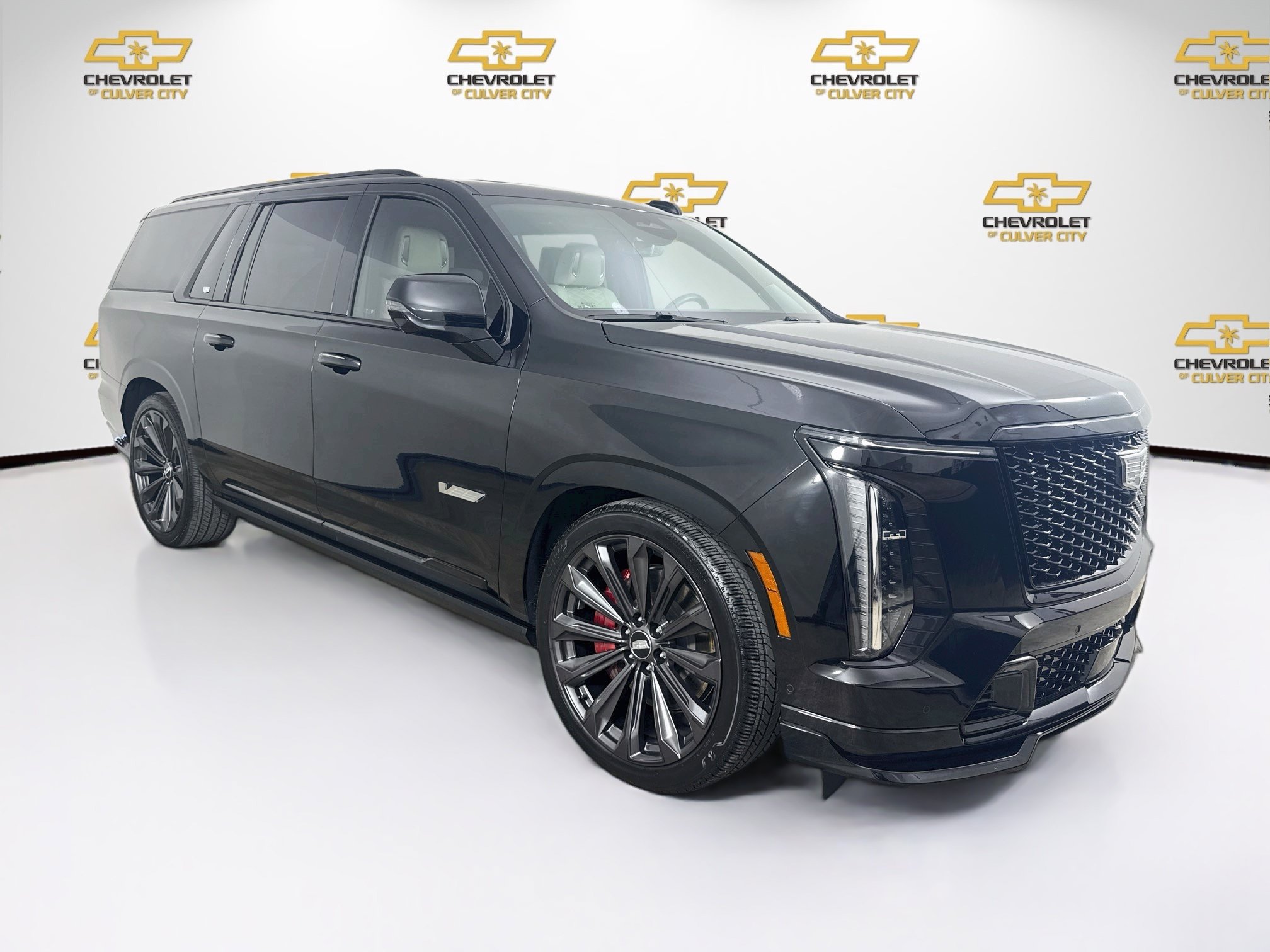 Used 2025 Cadillac Escalade ESV V