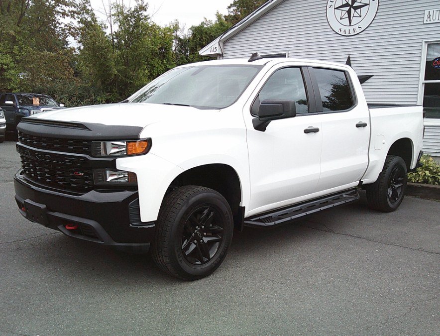 Used 2019 Chevrolet Silverado 1500 Custom Trail Boss w/ Custom Convenience Package AWD/4WD image 2