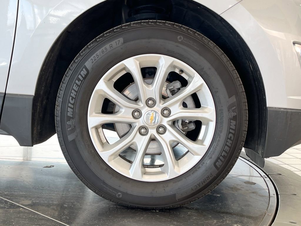 Used 2019 Chevrolet Equinox LT w/ Driver Convenience Package image 10