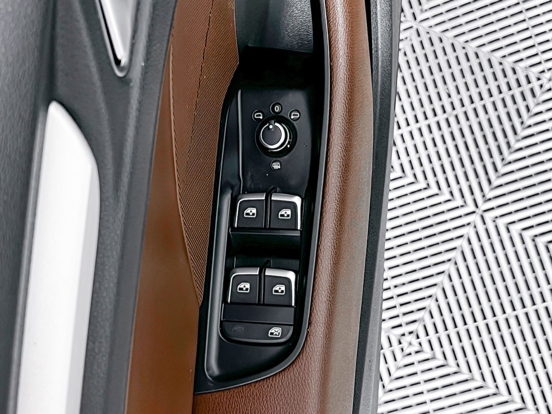 Used 2018 Audi A3 2.0T Premium w/ Convenience Package image 18