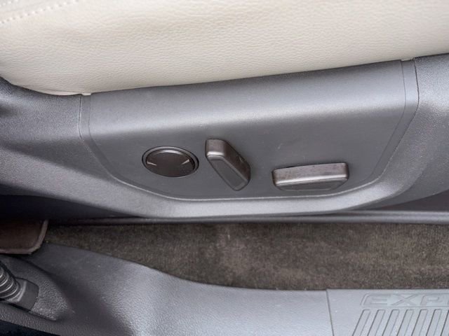 Used 2021 Ford Expedition XLT image 7