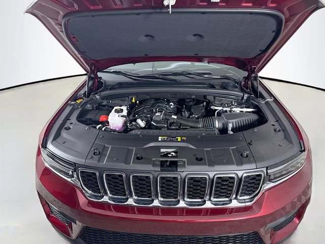 New 2025 Jeep Grand Cherokee Laredo w/ Luxury Tech Group I image 25