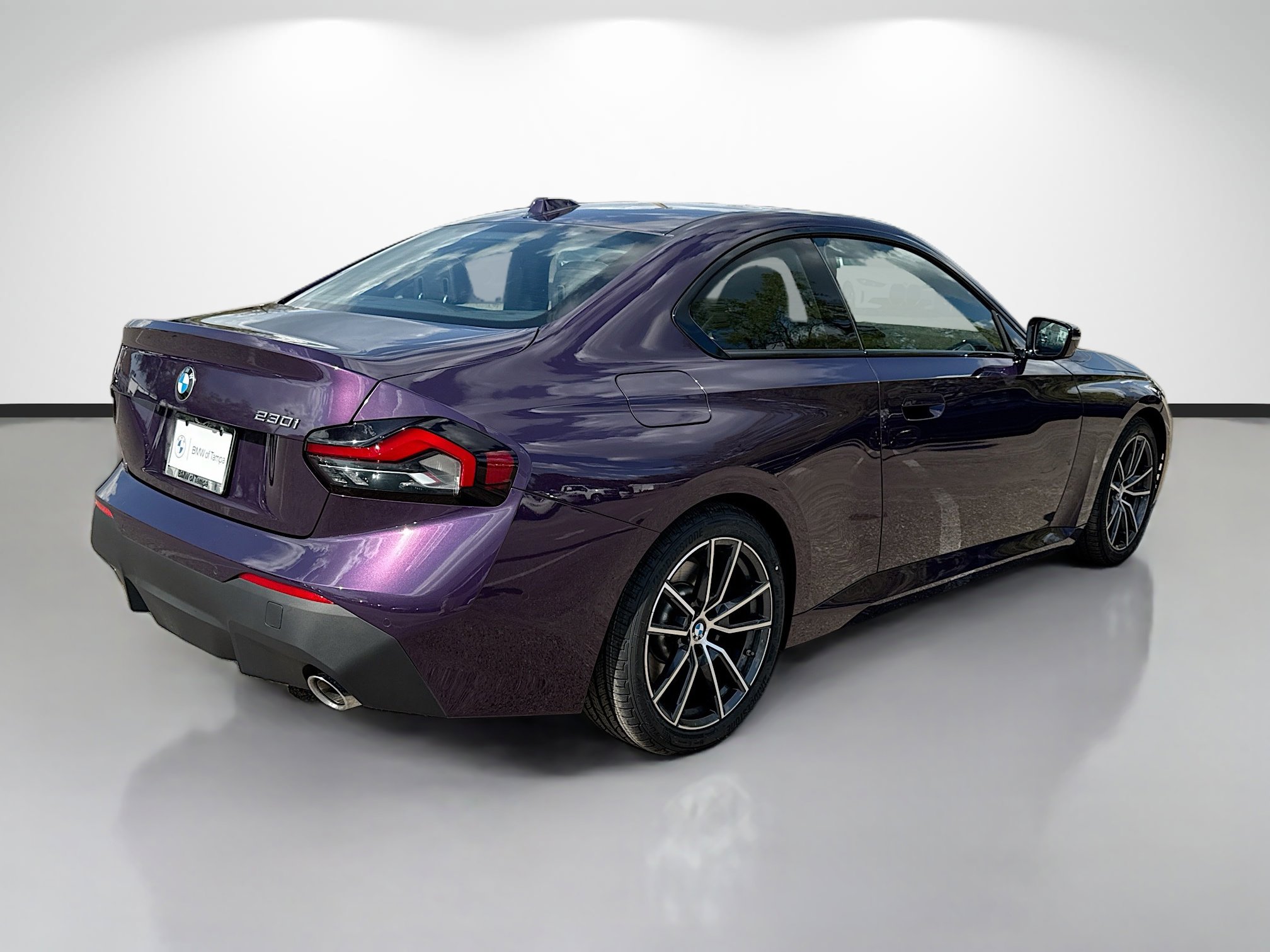 Used 2025 BMW 230i Coupe image 3