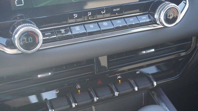 New 2025 GMC Canyon Elevation w/ Convenience Package image 25