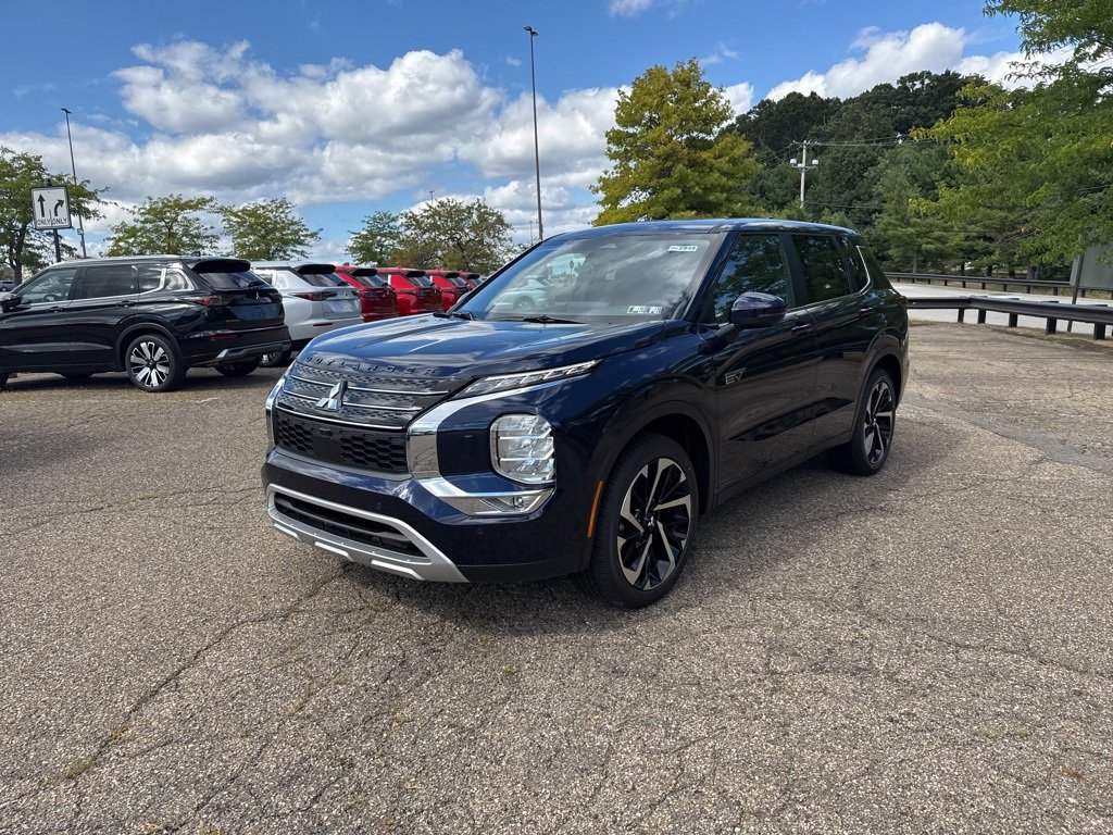 New 2025 Mitsubishi Outlander SE image 17
