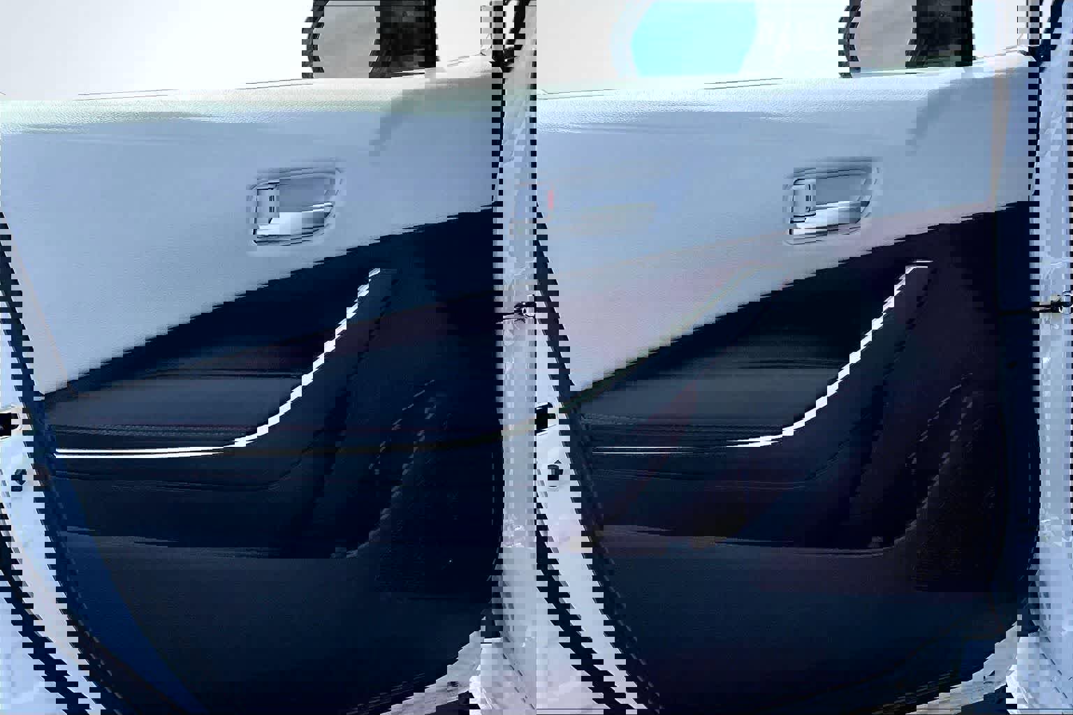 Used 2025 Toyota Corolla SE FWD image 28