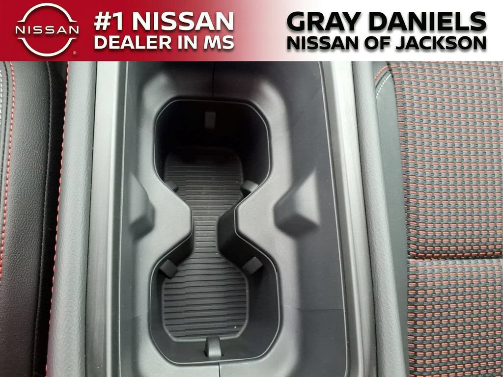 New 2026 Nissan Kicks SR AWD/4WD image 24