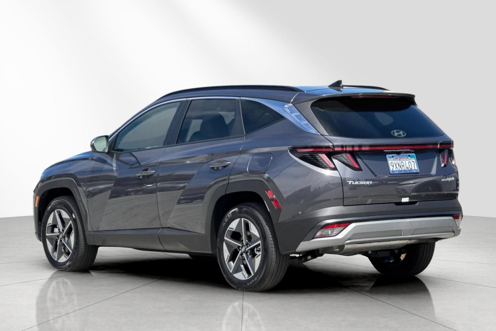 Certified 2025 Hyundai Tucson SEL AWD/4WD image 6