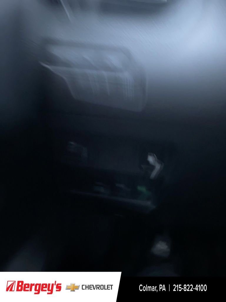 Used 2018 Nissan Rogue S image 33