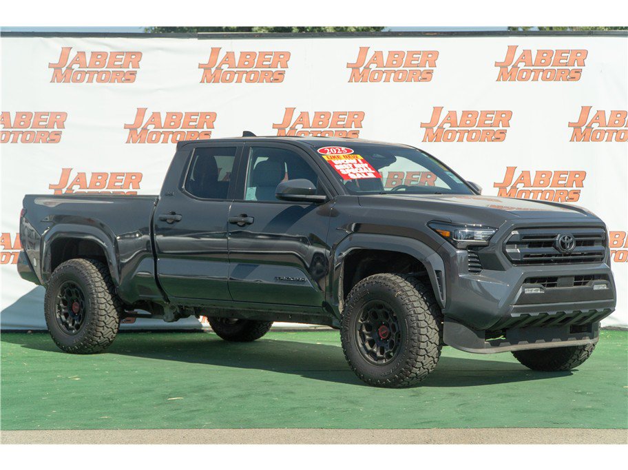 Used 2025 Toyota Tacoma SR5