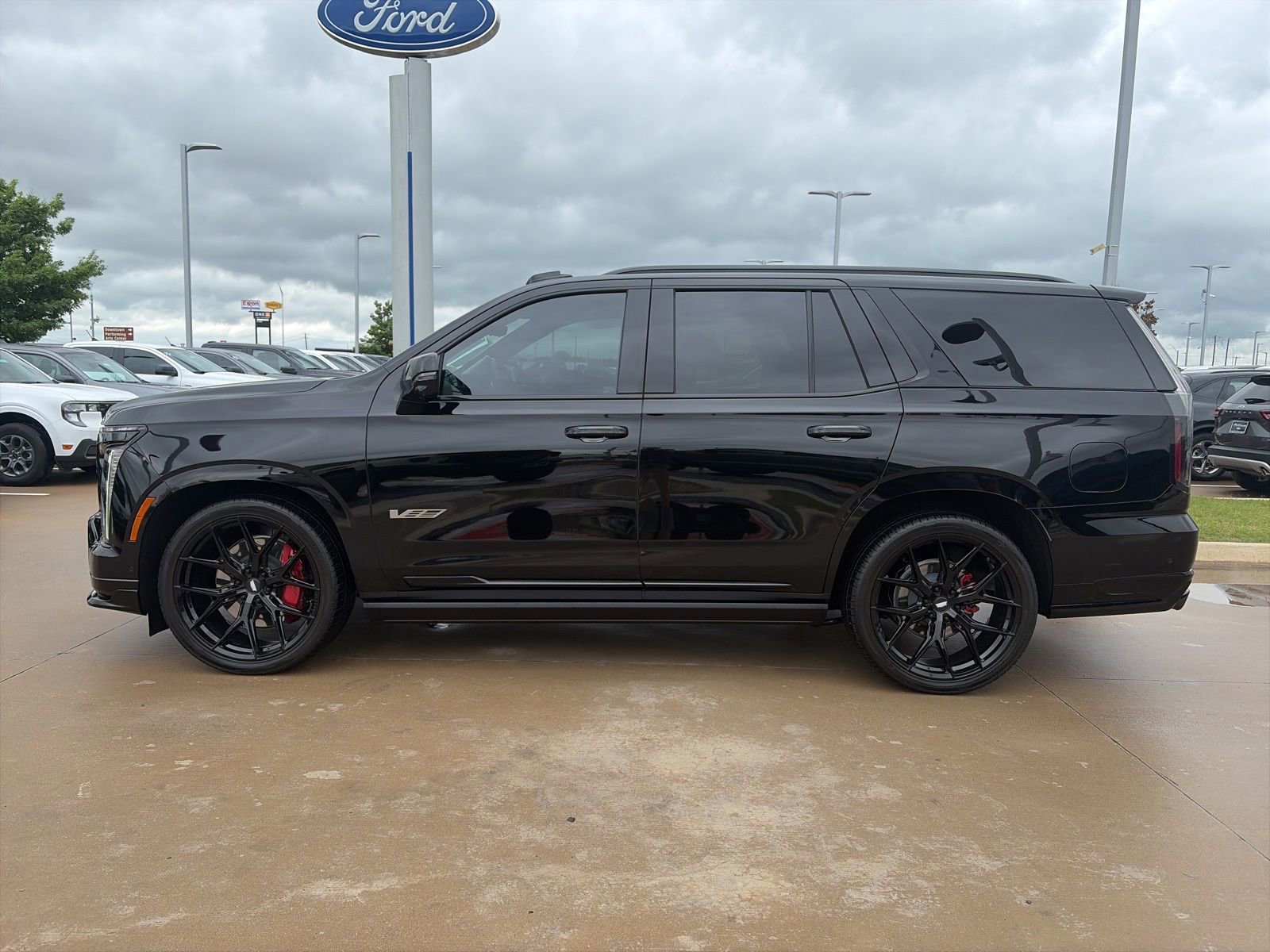 Used 2026 Cadillac Escalade V image 2