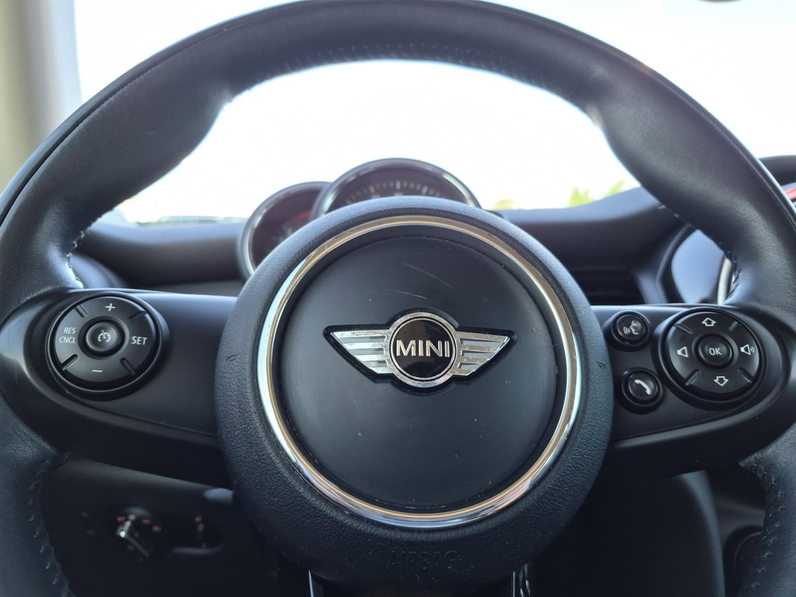 Used 2018 MINI Cooper 2-Door Hardtop FWD image 19