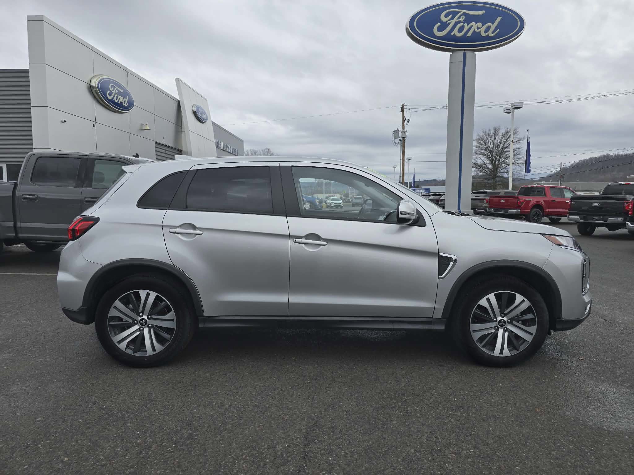 Used 2025 Mitsubishi Outlander Sport SE video 2