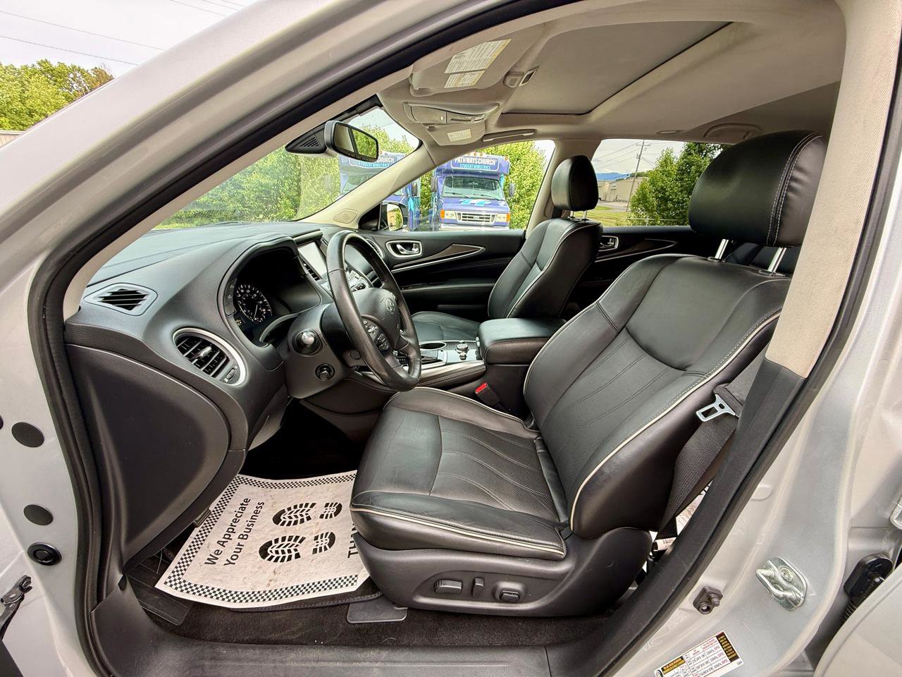 Used 2019 INFINITI QX60 Luxe w/ Essential Package AWD/4WD image 8