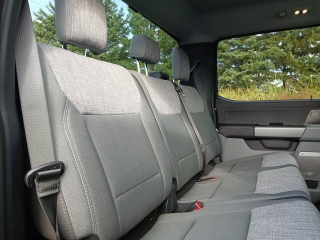 New 2025 Ford F250 XLT w/ Black Appearance Package image 32