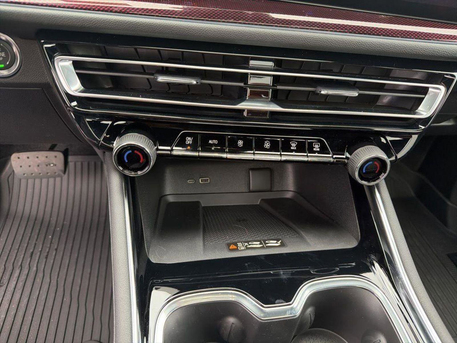 New 2026 Chevrolet Traverse RS w/ LPO, Floor Liner Package image 16