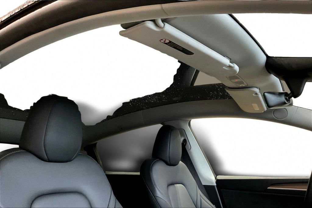 Used 2024 Tesla Model Y 2WD image 26