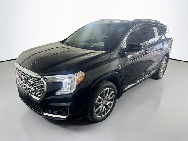 Used 2024 GMC Terrain Denali w/ Denali Premium Package image 4