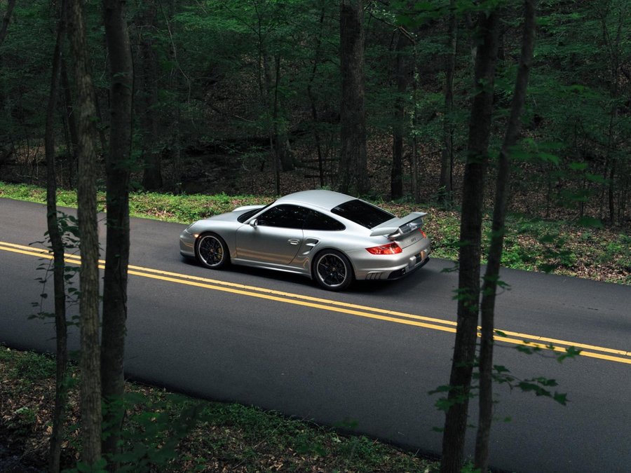 Used 2008 Porsche 911 GT2 RWD image 2