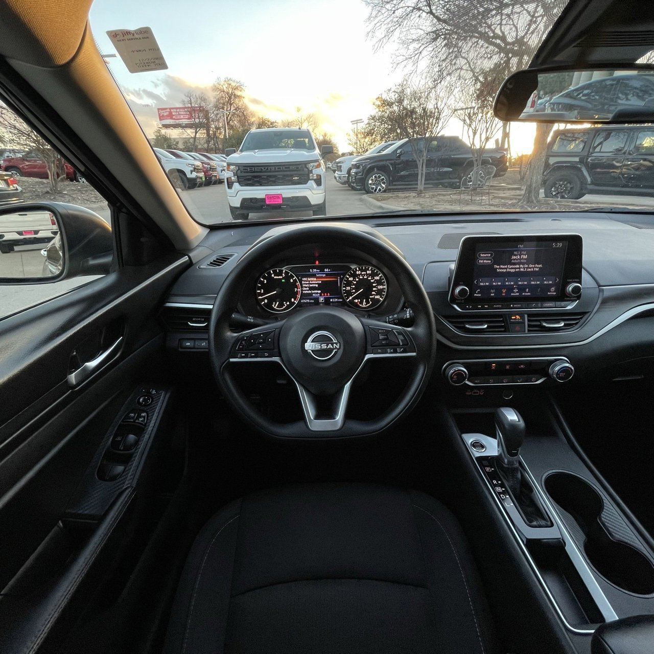 Used 2025 Nissan Altima 2.5 SV image 11