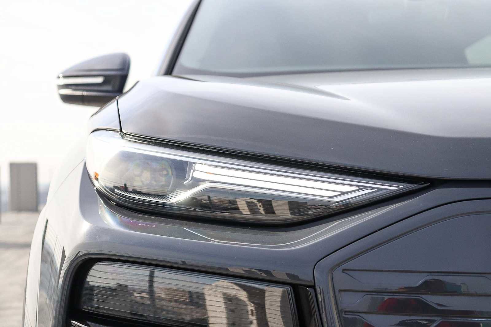 Used 2025 Audi Q6 e-tron Premium w/ Convenience Package image 9