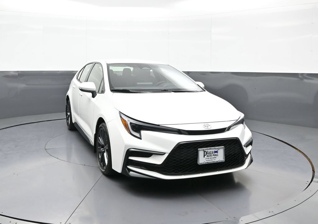 Certified 2026 Toyota Corolla SE FWD image 3