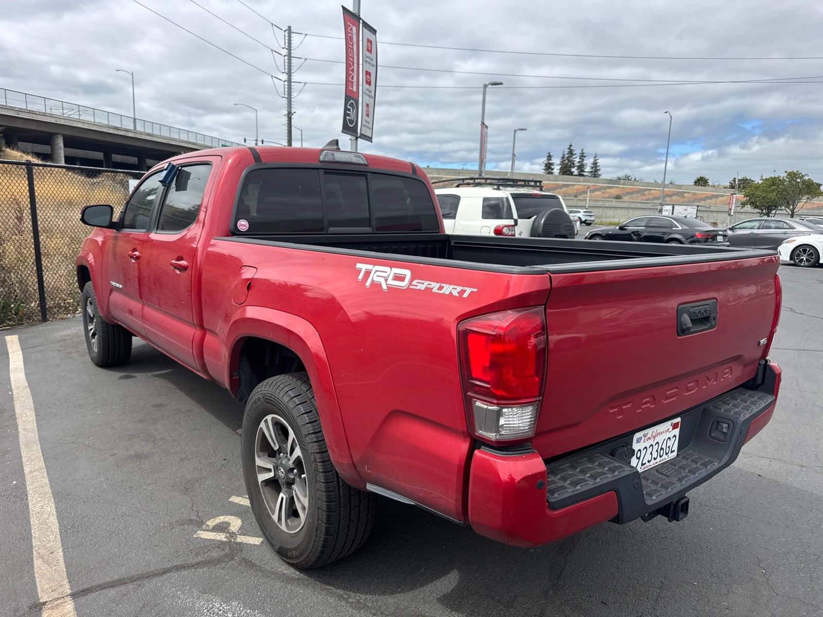 Used 2016 Toyota Tacoma TRD Sport RWD image 5