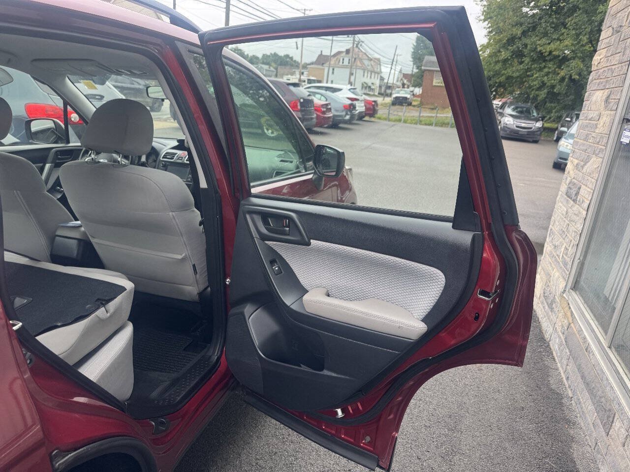 Used 2018 Subaru Forester 2.5i w/ Alloy Wheel Package AWD/4WD image 19