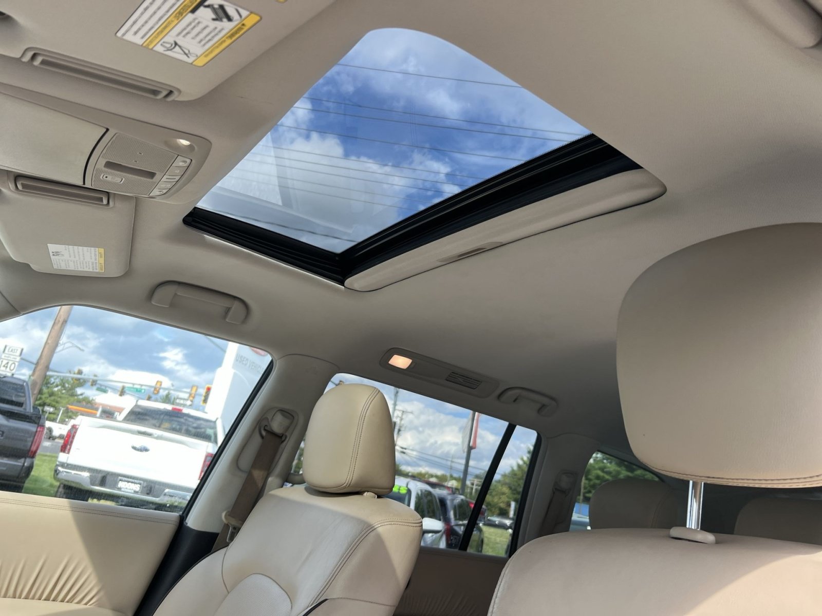 Used 2022 Nissan Armada SL AWD/4WD image 24