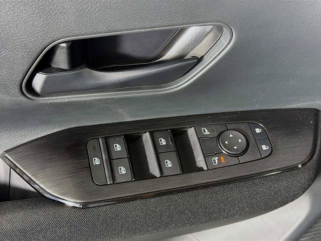 Certified 2025 Nissan Kicks S AWD/4WD image 15