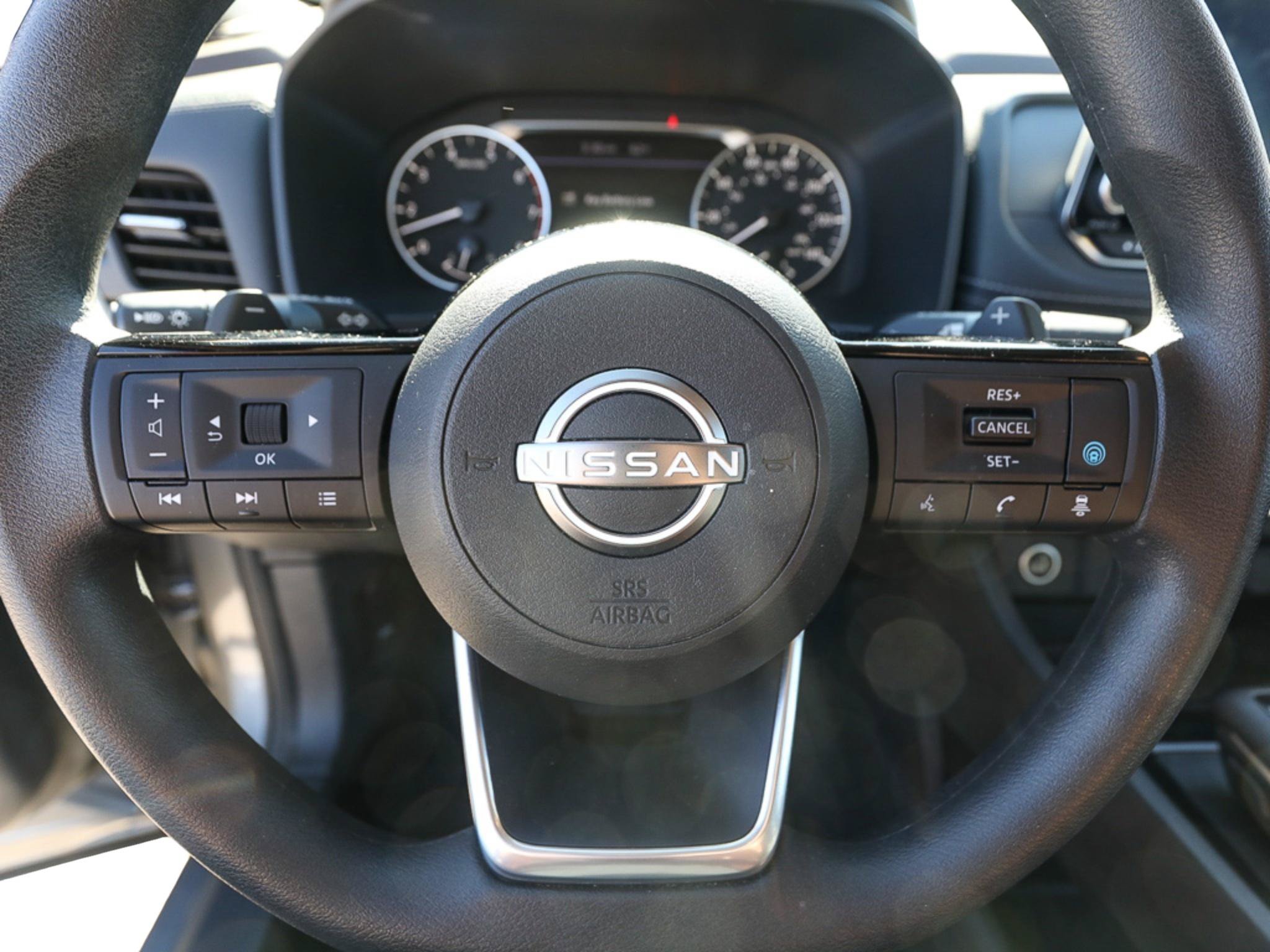 Used 2023 Nissan Rogue SV AWD/4WD image 15