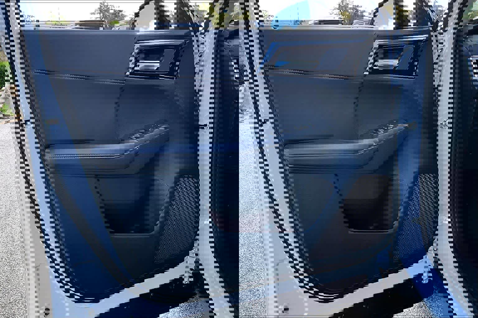 New 2026 Nissan Rogue SL image 10