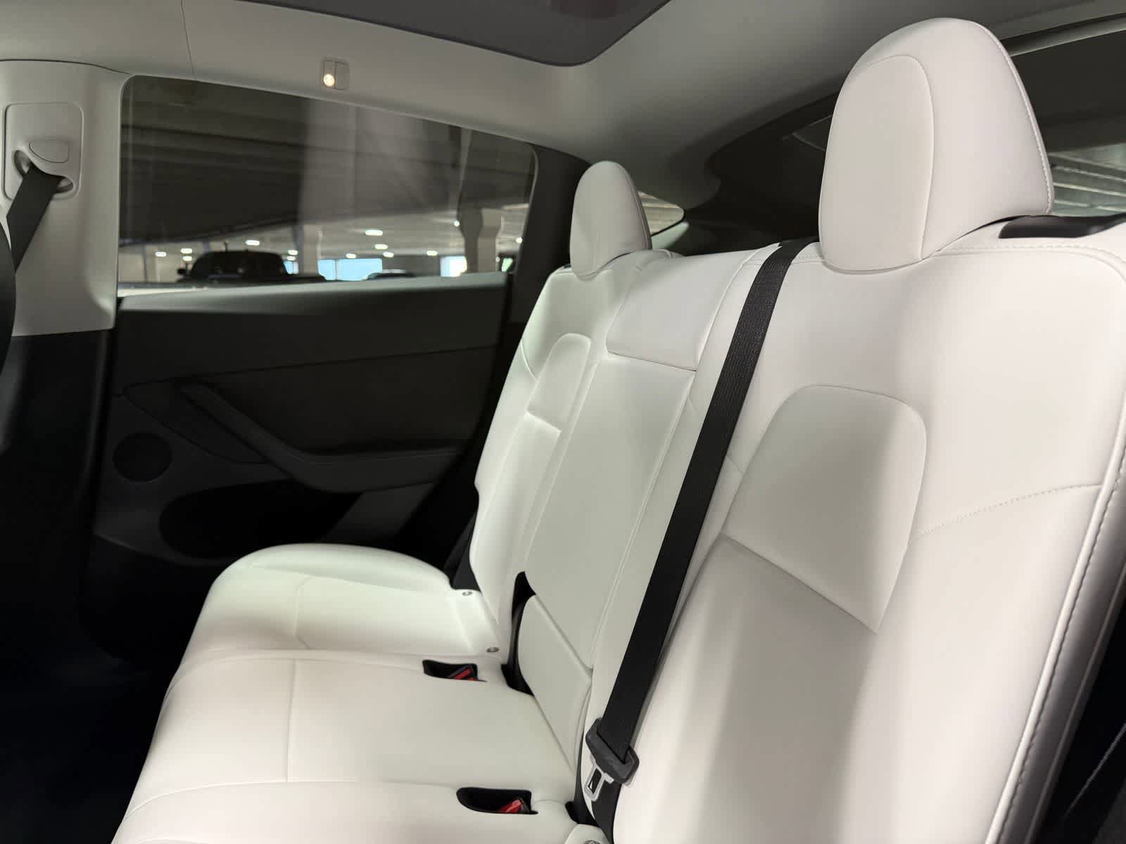 Used 2023 Tesla Model Y Performance AWD/4WD image 18