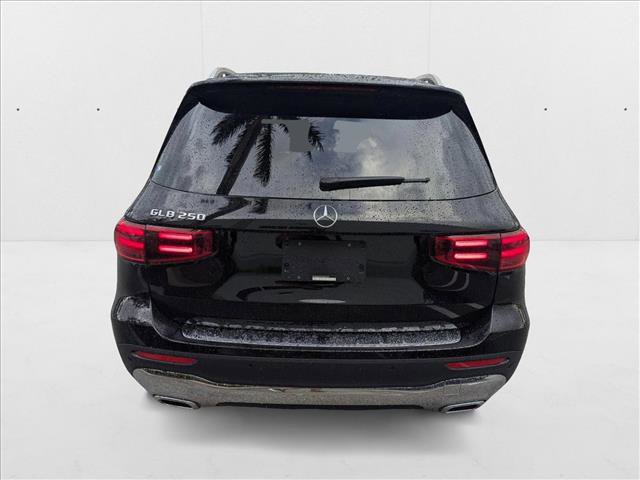 New 2025 Mercedes-Benz GLB 250 image 7