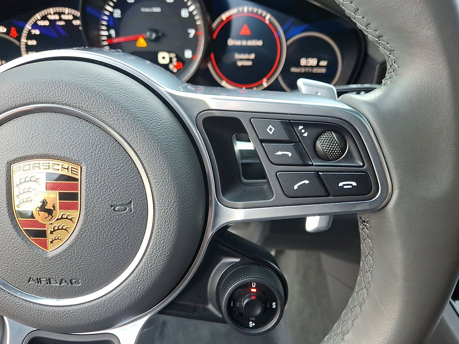 Used 2020 Porsche Cayenne S image 18