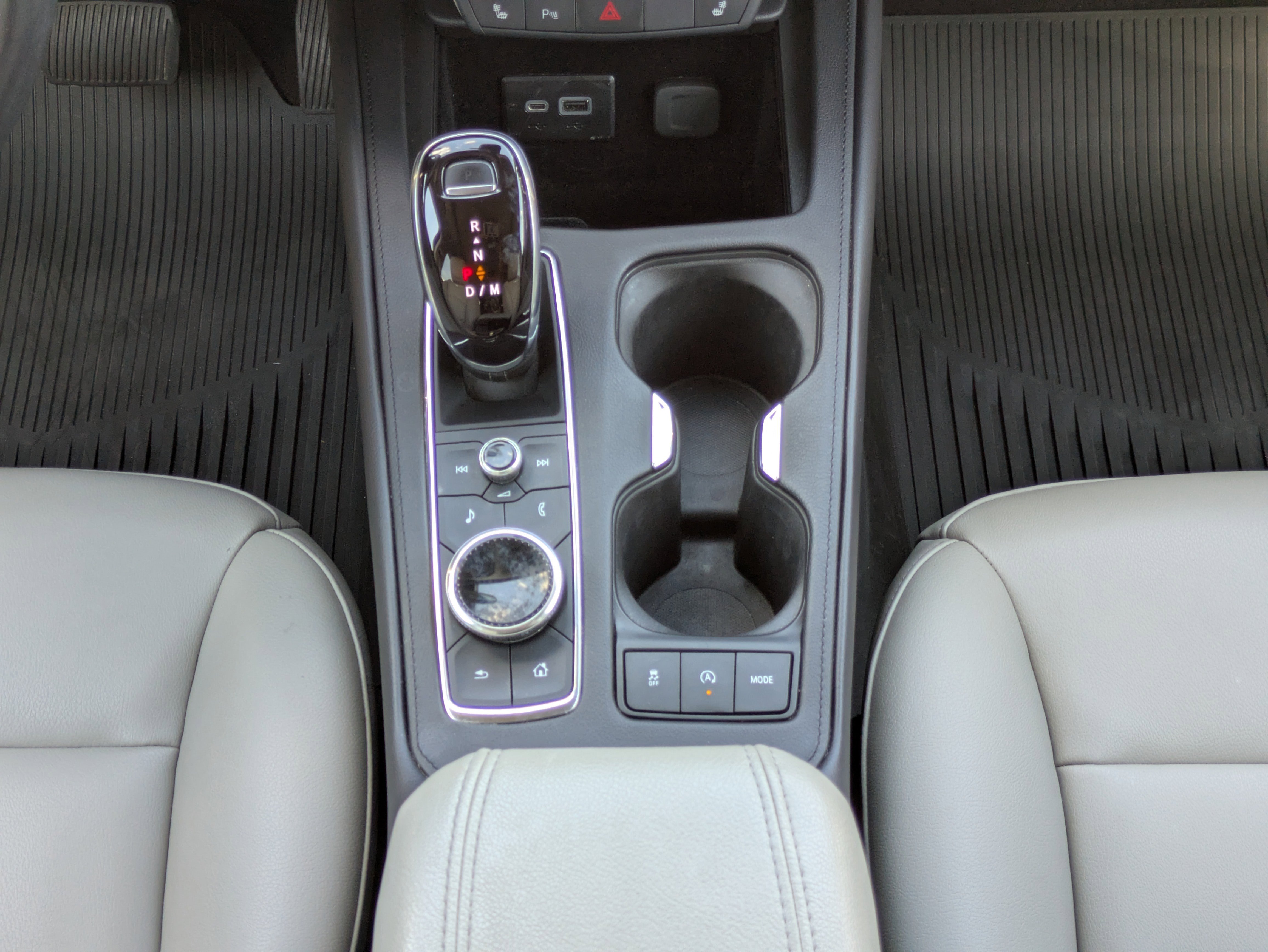 Used 2023 Cadillac XT4 Luxury w/ Cold Weather Package image 6