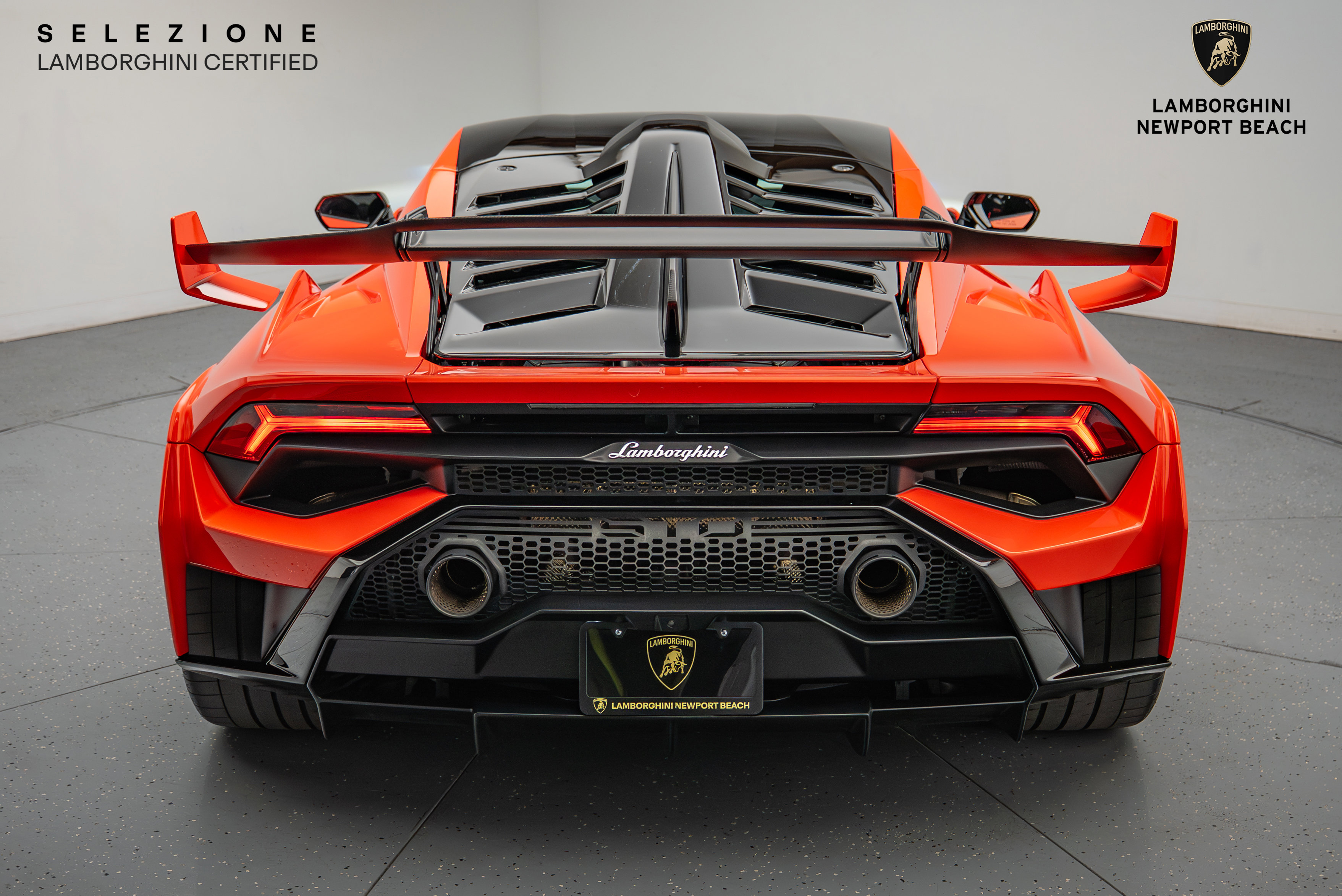 Used 2022 Lamborghini Huracan STO image 17