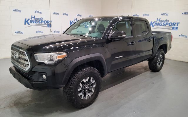 Used 2016 Toyota Tacoma TRD Off-Road image 45