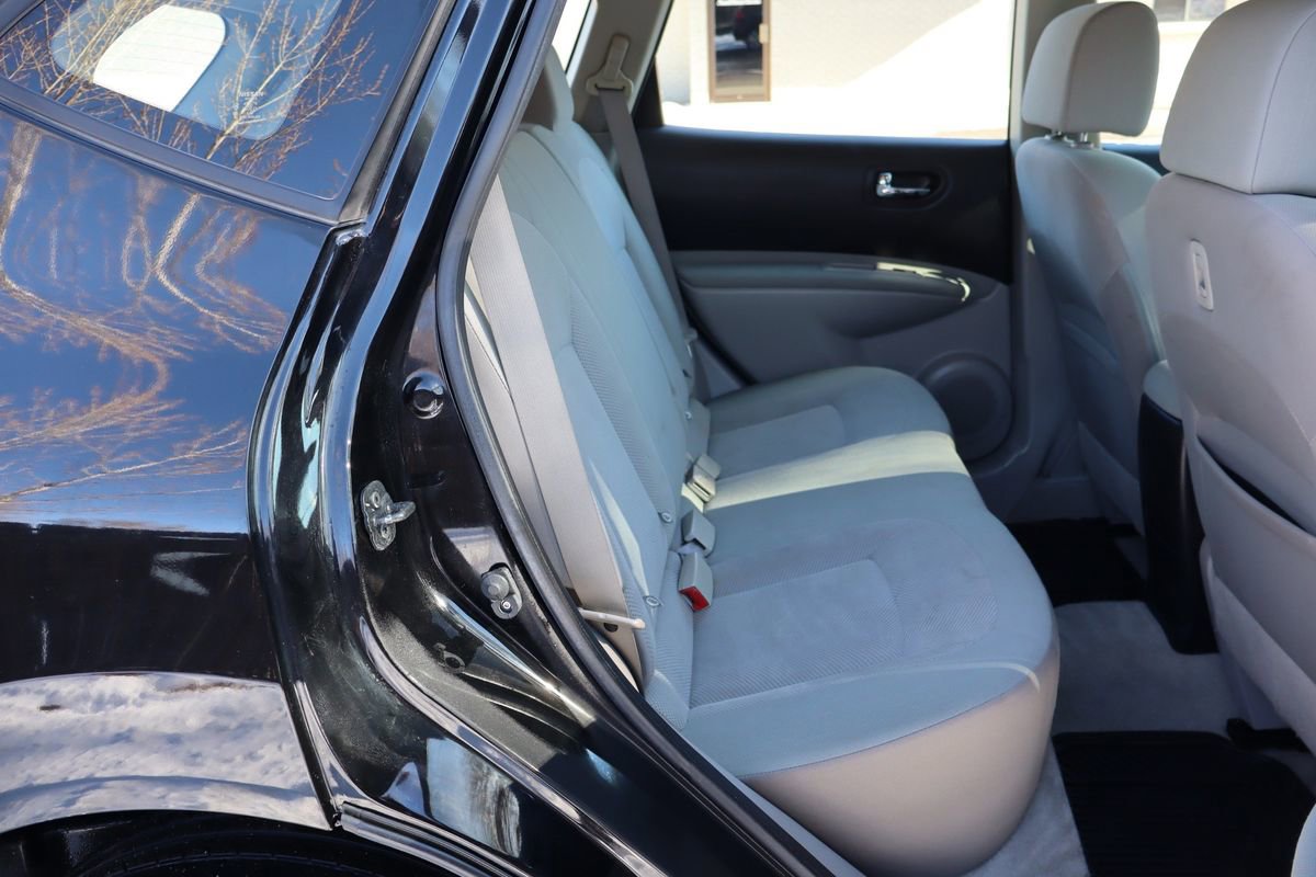 Used 2014 Nissan Rogue S image 21