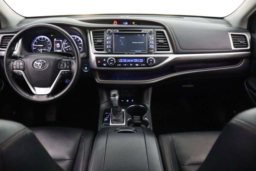 Used 2017 Toyota Highlander Limited AWD/4WD image 20
