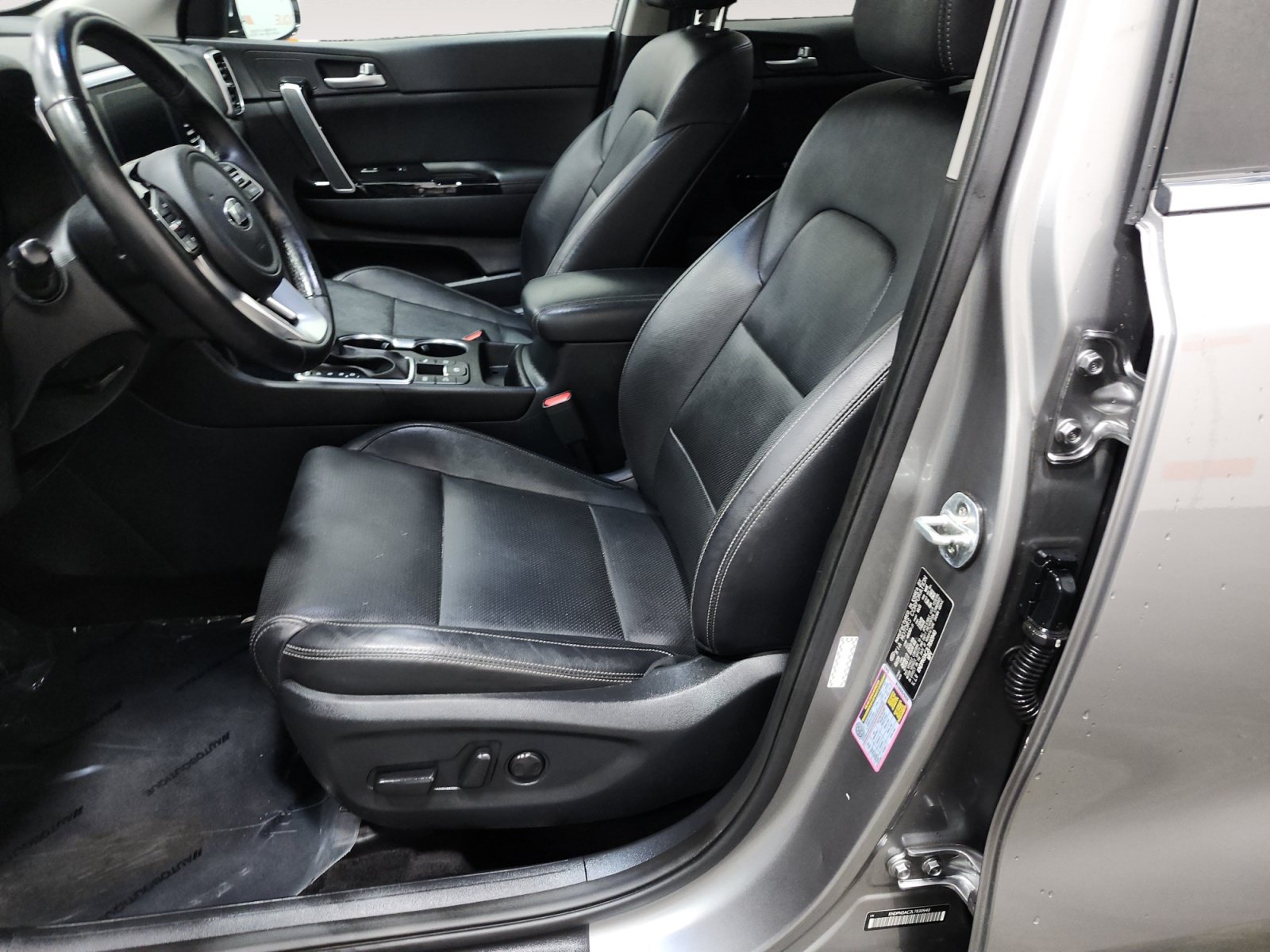 Used 2020 Kia Sportage EX w/ Option Group 15 FWD image 9