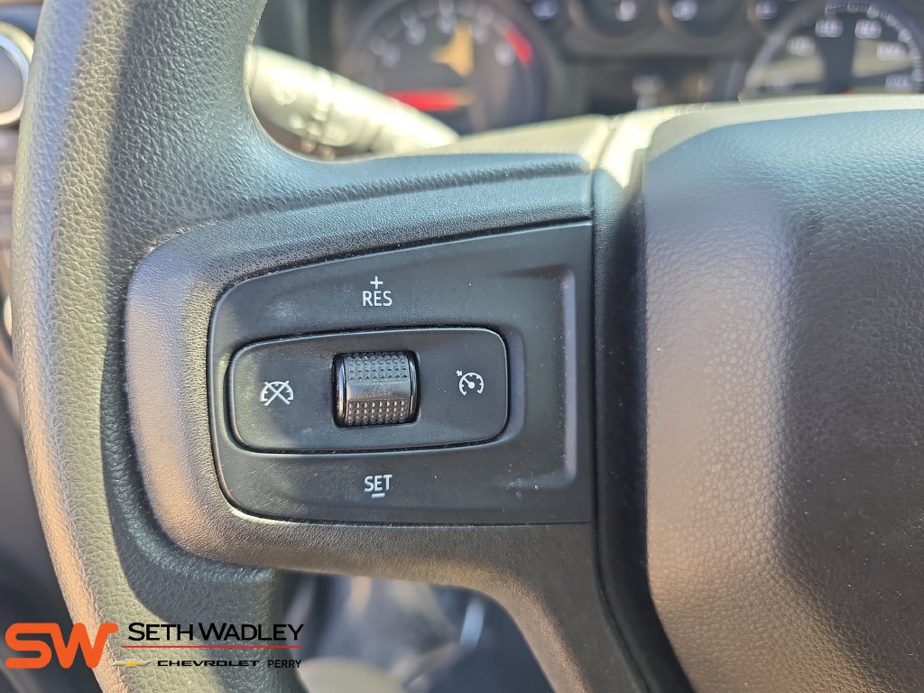 Used 2019 Chevrolet Silverado 1500 Custom w/ Custom Value Package AWD/4WD image 18
