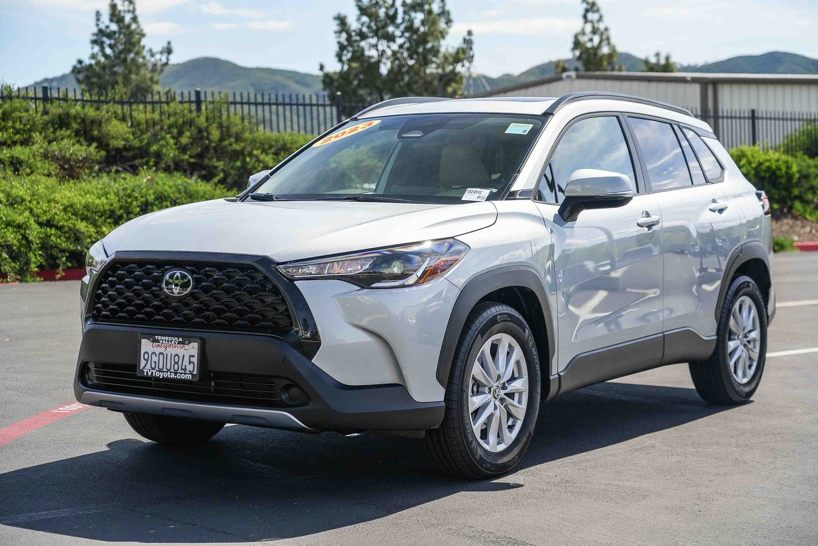 Certified 2023 Toyota Corolla Cross LE w/ Moonroof Package image 6