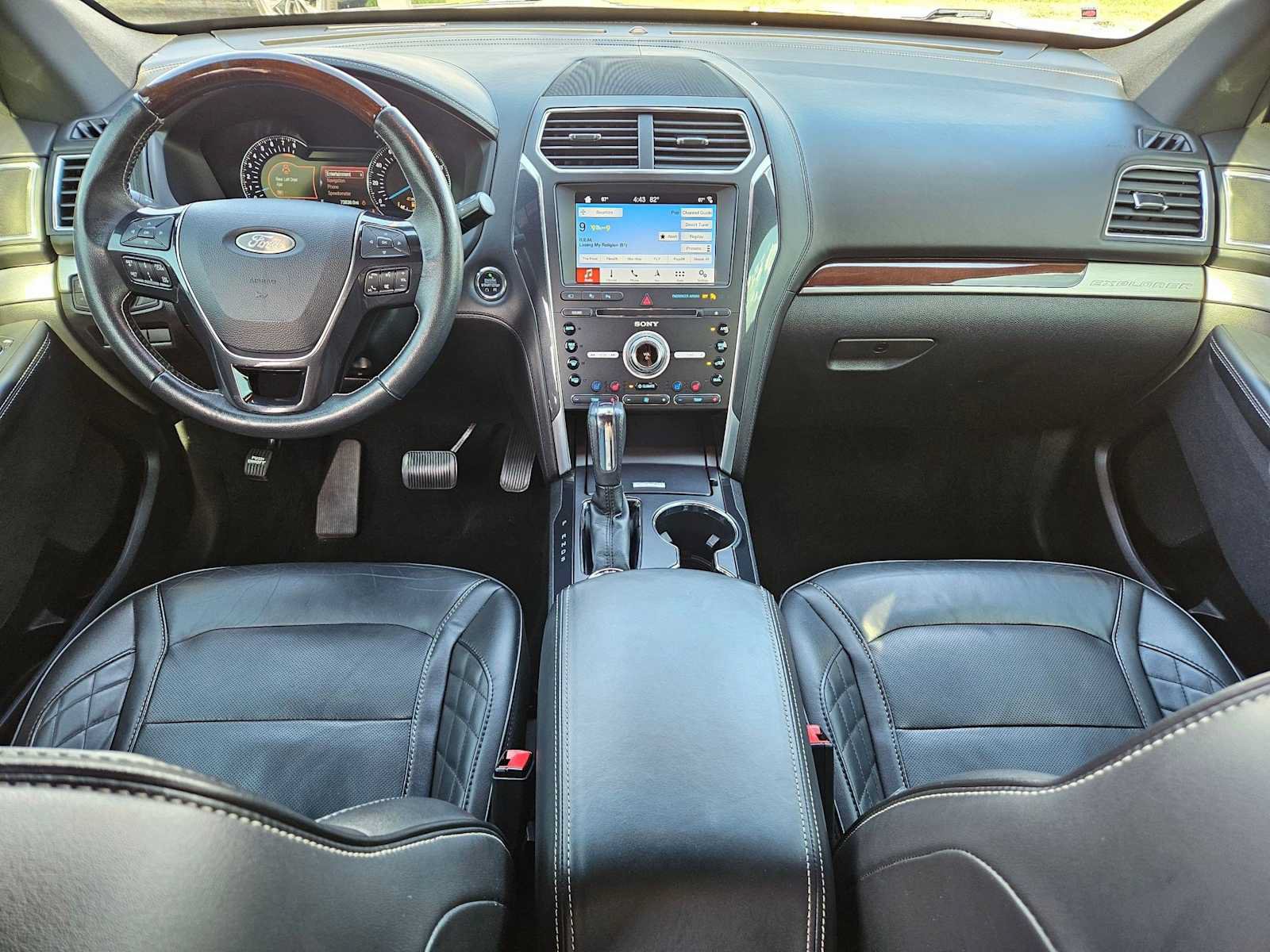 Used 2018 Ford Explorer Platinum AWD/4WD image 15